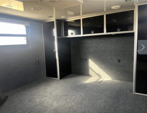2023 Intech 44' Gooseneck W/Bathroom and Toilet, Trailer Has had very little use, Available Today - Image 13